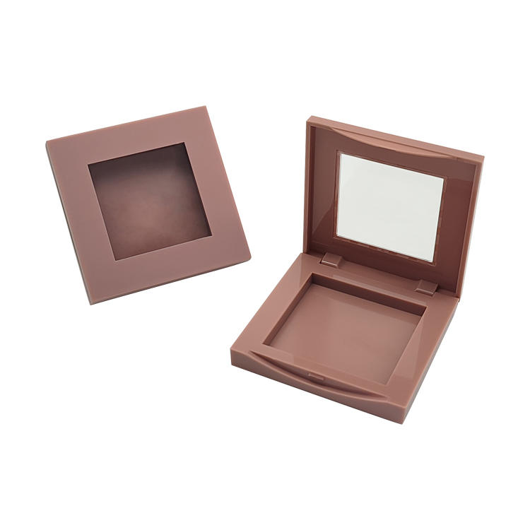 Y402 Fashion simple style light plastic eye shadow palette smile-shaped buckle